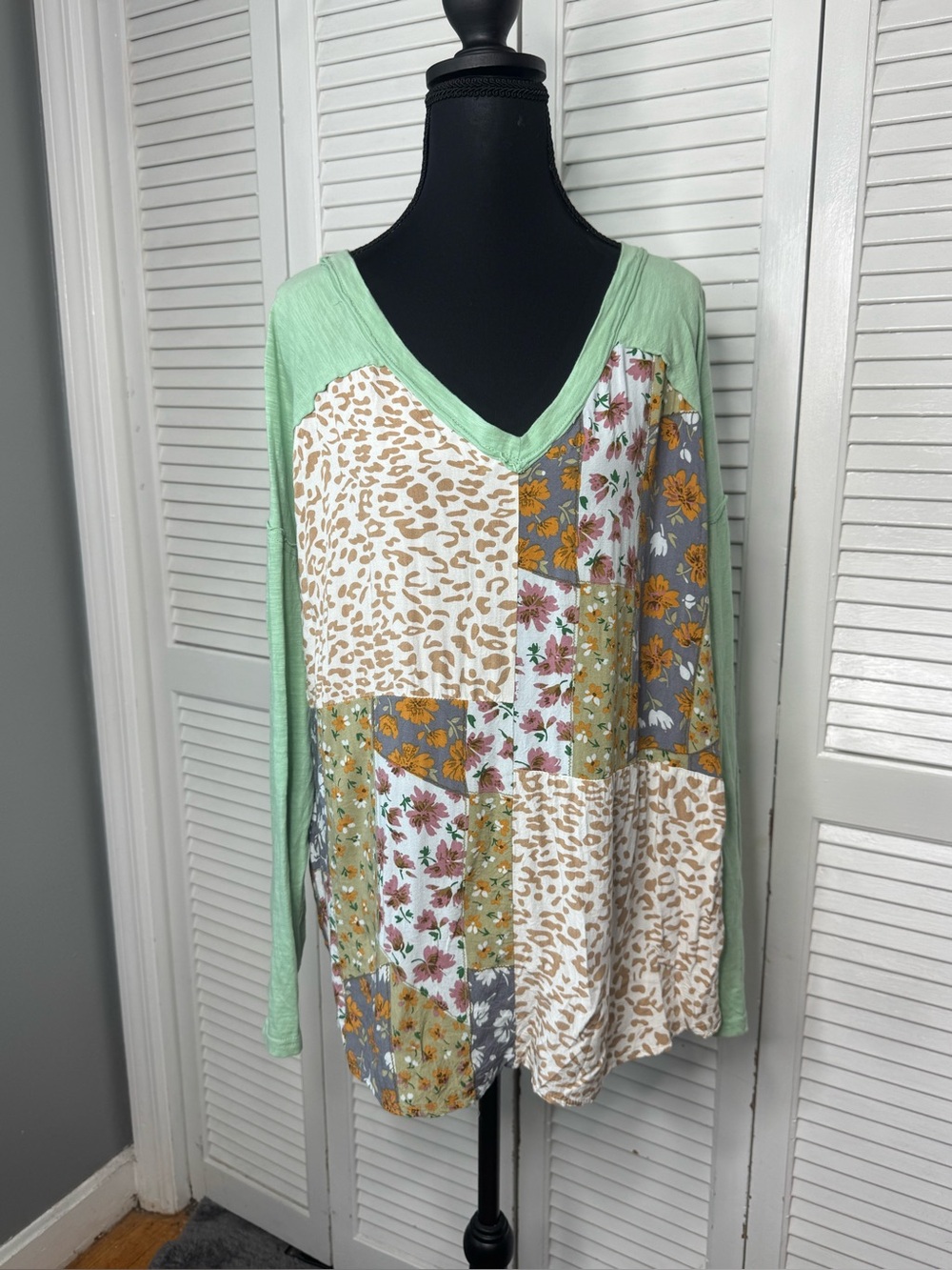 Patchwork V-Neck Long Sleeve Hippie Boho Cottagecore Top in Mint Green 1XL